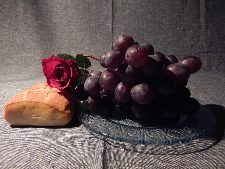Brot, wein und Rose 3